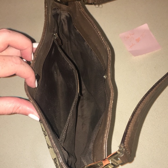 Authentic Gucci GG Canvas Shoulder Bag - Picture 7 of 8